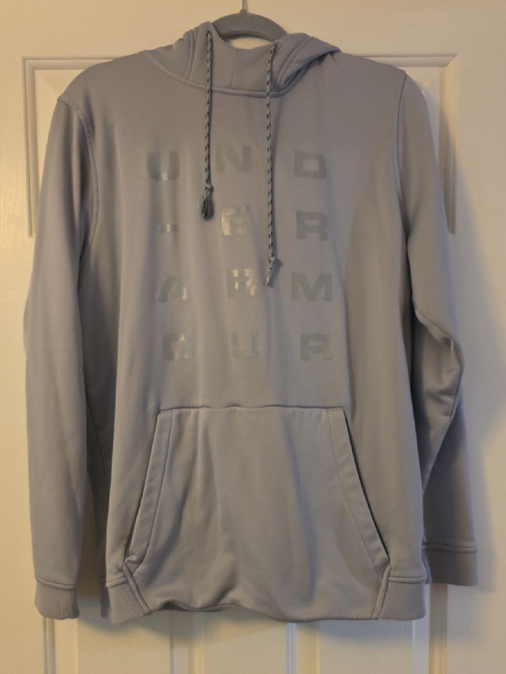 Under Armour Men's Gray Pullover Hoodie with Subtle Logo